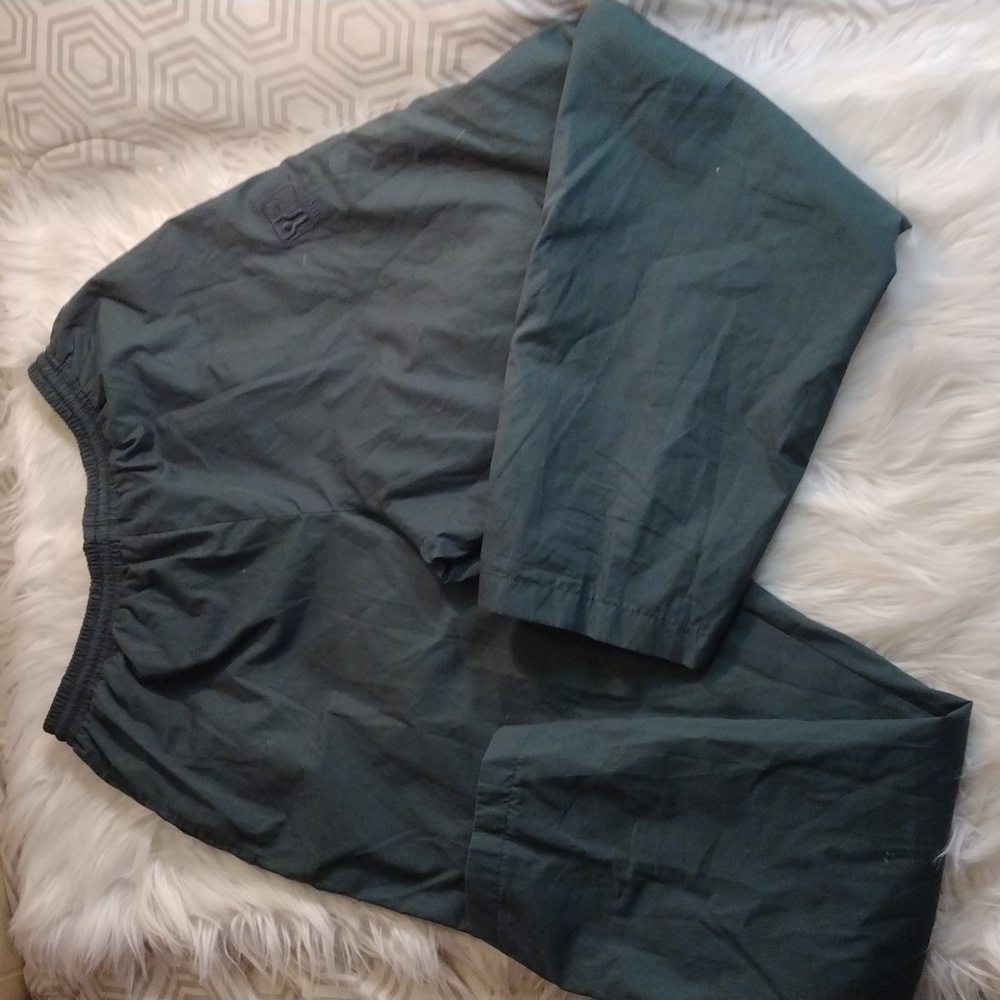 Nikken windbreaker sweat pants sz L dark green